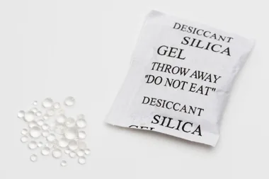 10 amazing reasons to keep silica gel packets