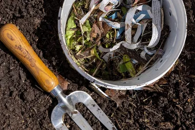 How to make an underground compost bin