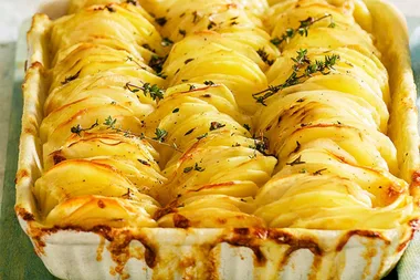 Easy cheesy vertical potato bake