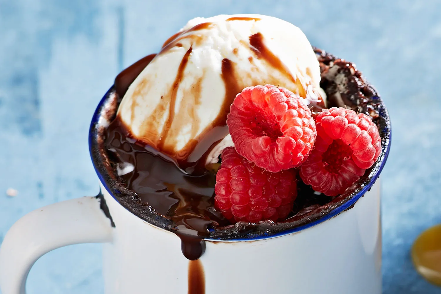 2-minute rich dark chocolate mug cake