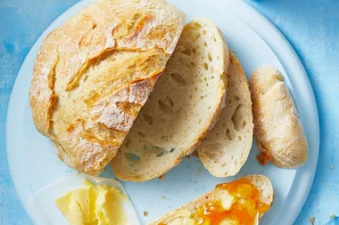 4-ingredient no-knead bread