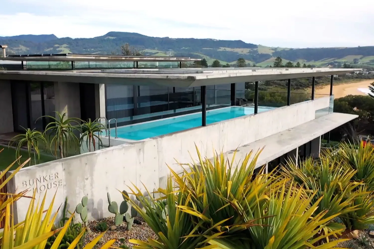 Amazing homes: Gerringong Bunker house
