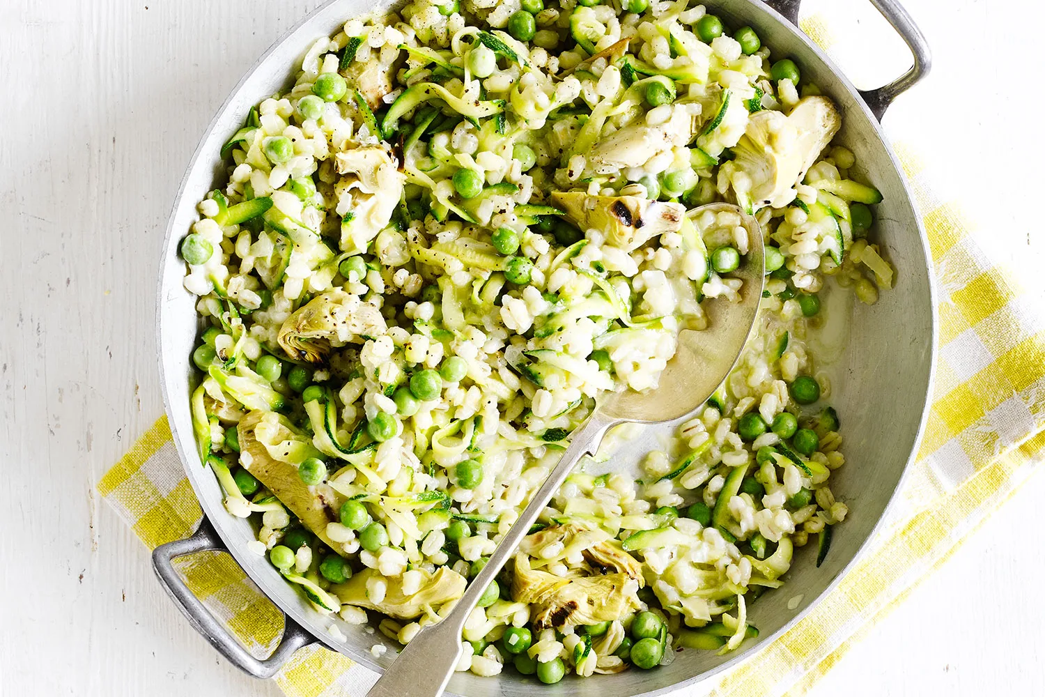 Pea, zucchini, artichoke and barley risotto.