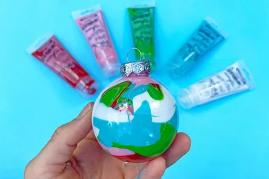 How to make a bauble and pom-pom garland 