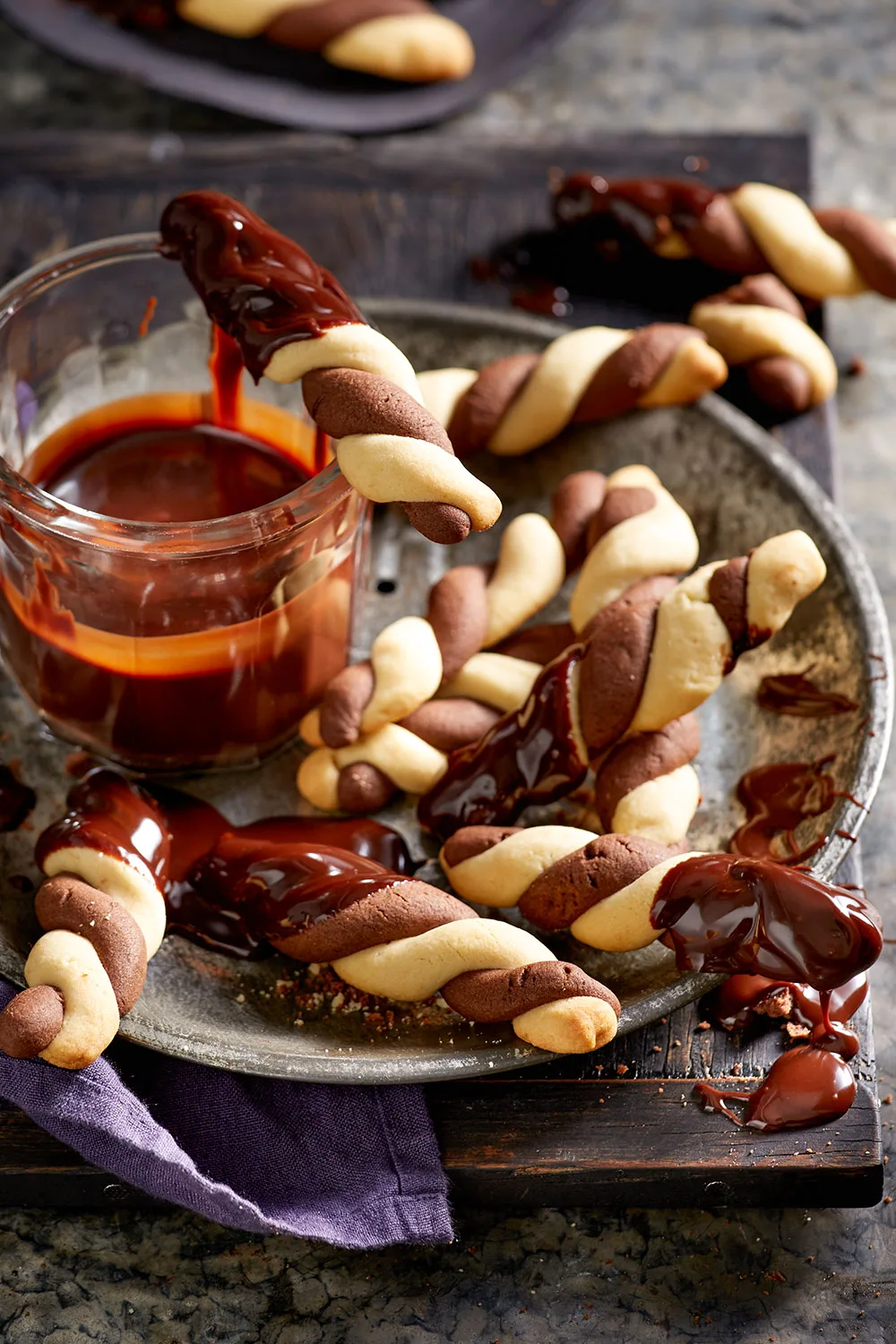 Choco-malted milk twist biscuits with chocolate dipping sauce