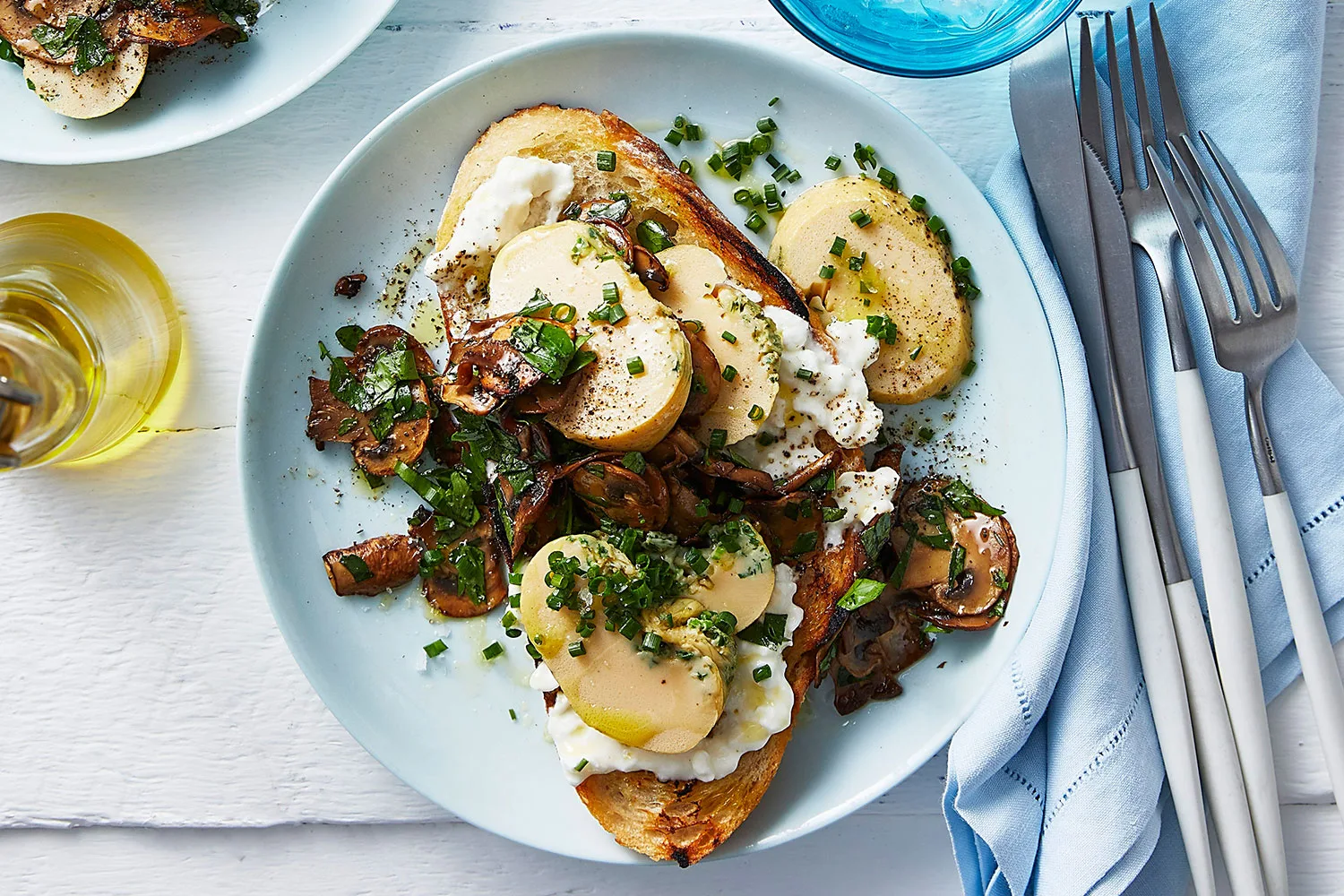Chive omelette ball with mushroom tart