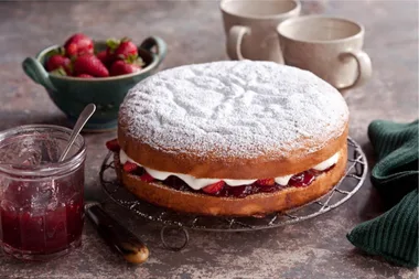 Strawberry and cream sponge cake
