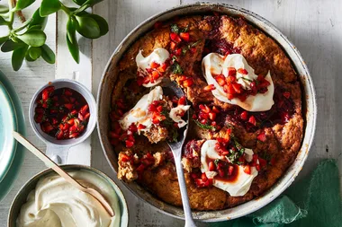 This strawberry and cardamom spoon cake will be ready in 35 minutes