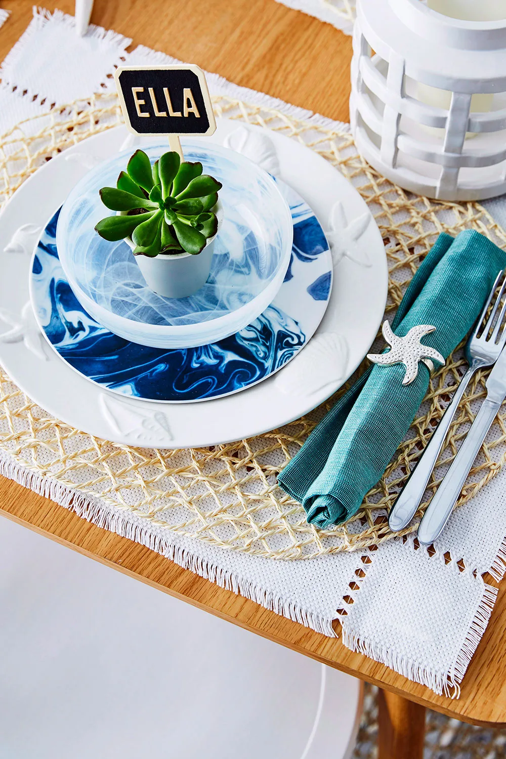 Coastal Christmas table setting