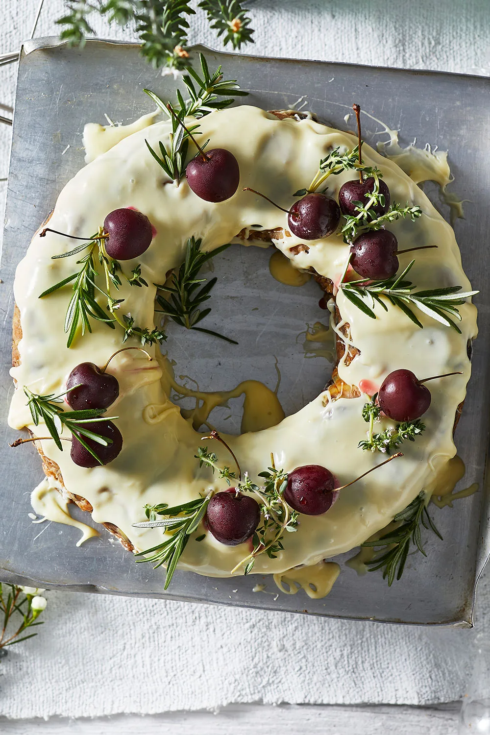 World's easiest Christmas pudding wreath