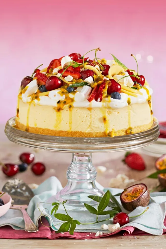 Pavlova cheesecake