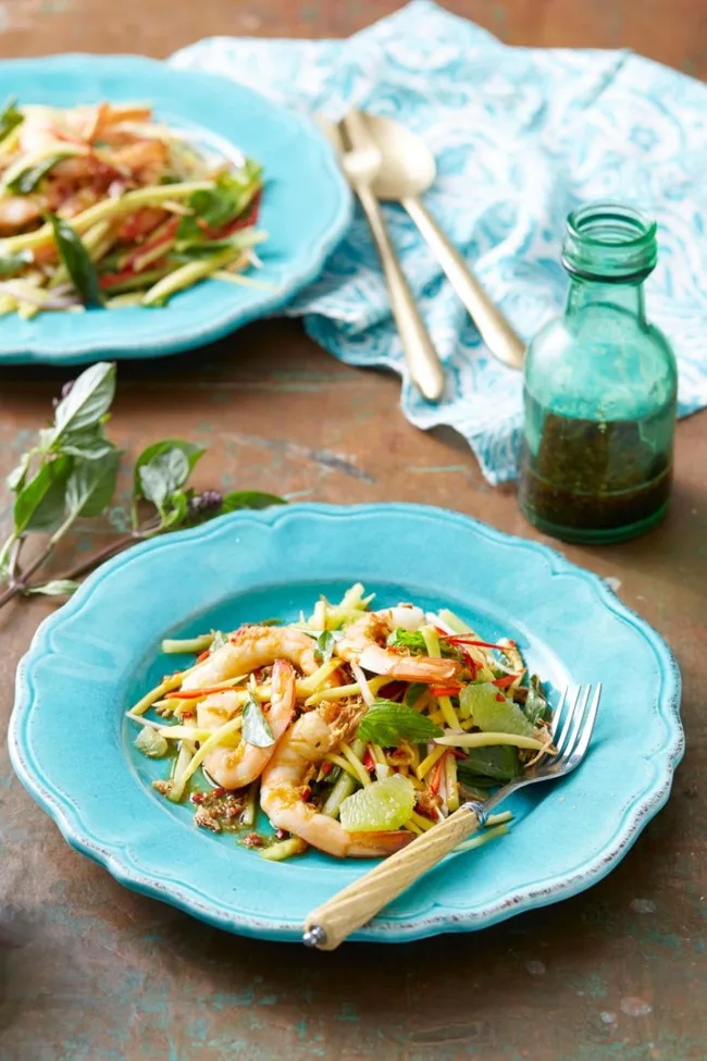 Thai green mango salad with prawns and lime