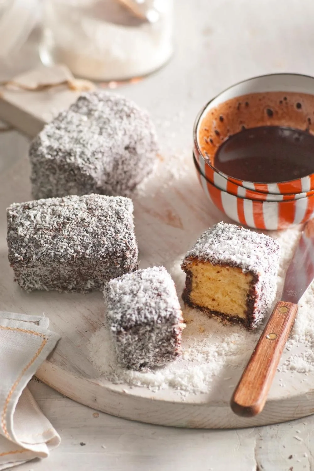 Easy step-by-step lamingtons