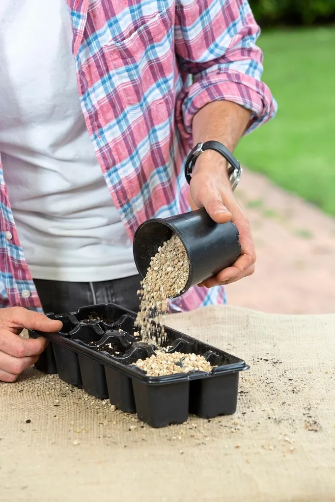 Vermiculite helps keep the growing mix moist.