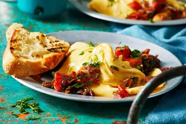 Tornado omelette with mushroom and tomato hash