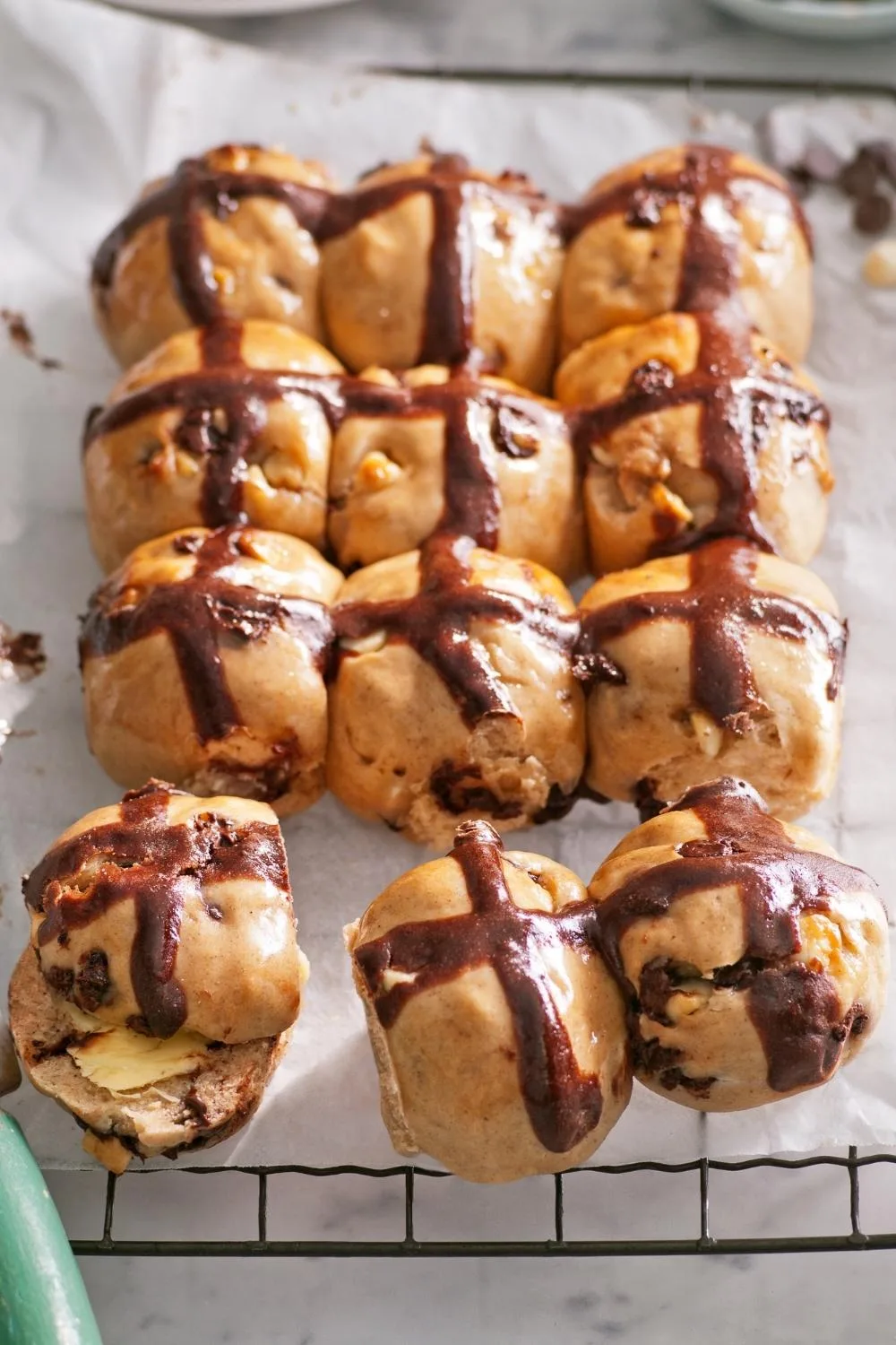 Chocolate chip hot cross buns