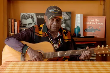 Johanna meets Archie Roach