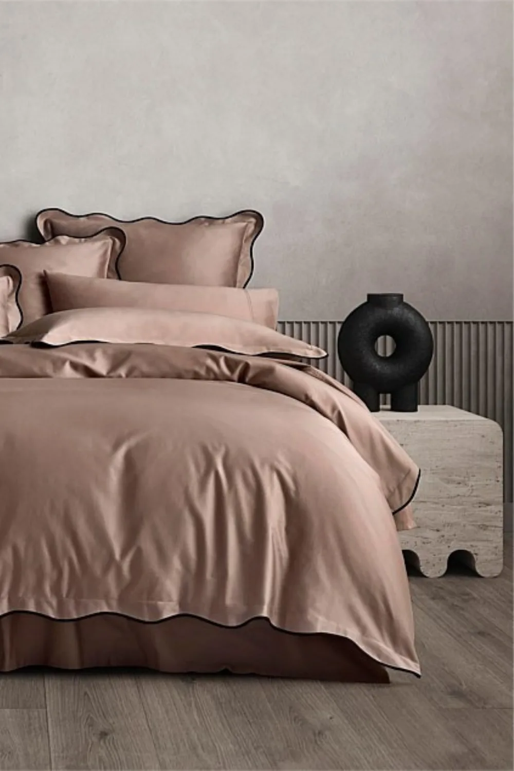 scalloped-pink-quilt-cover