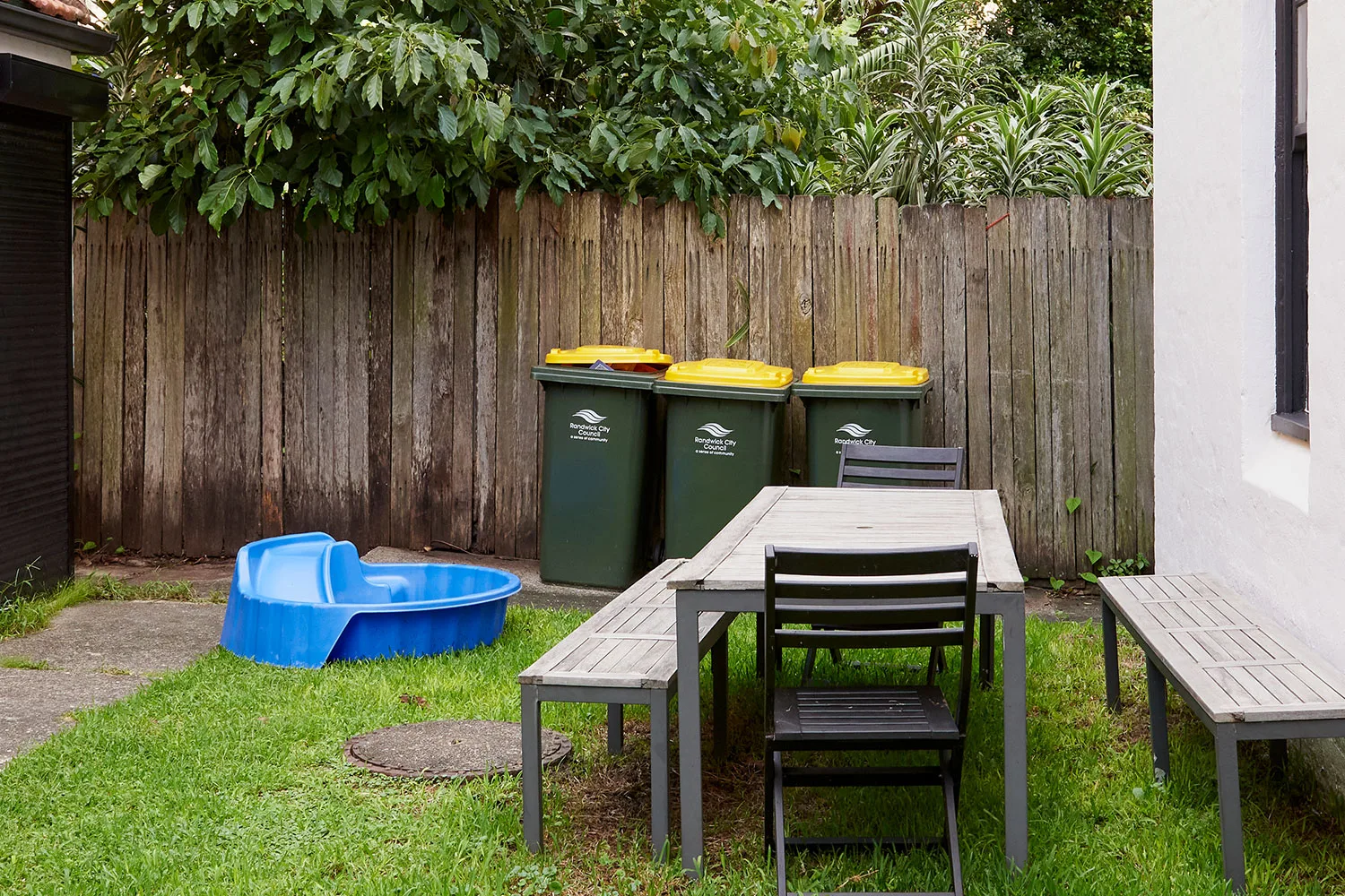 Rubbish bins
