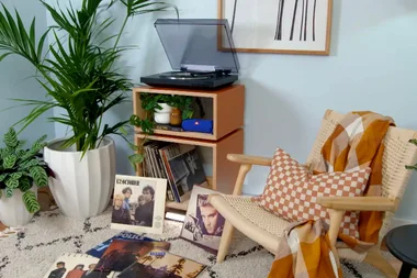 How to build a record cabinet