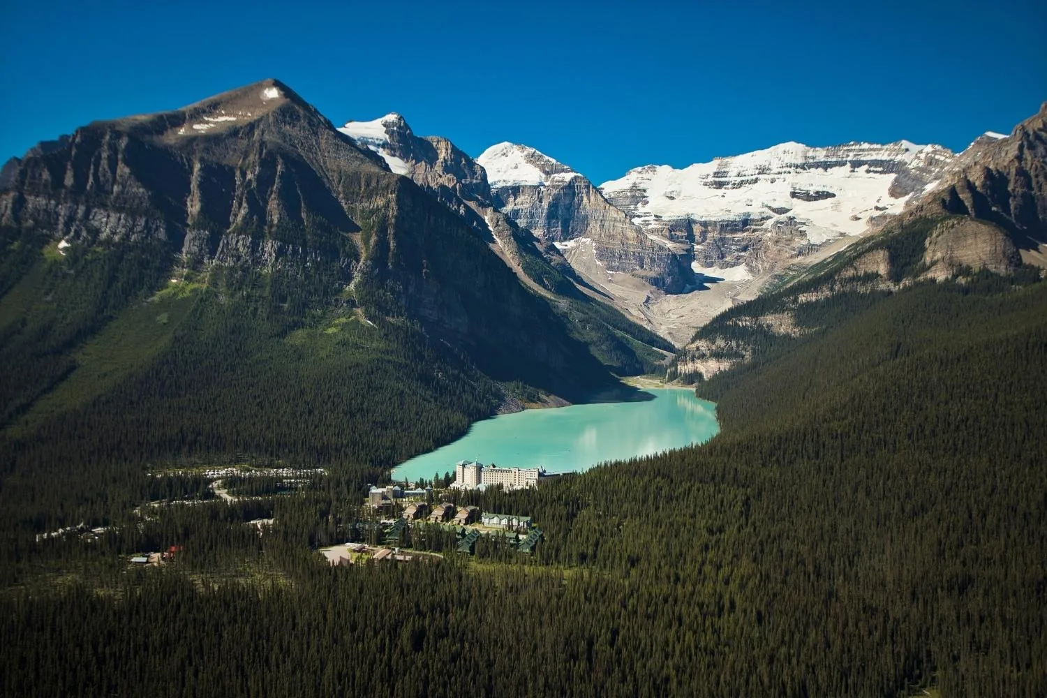 5 iconic experiences in Canada