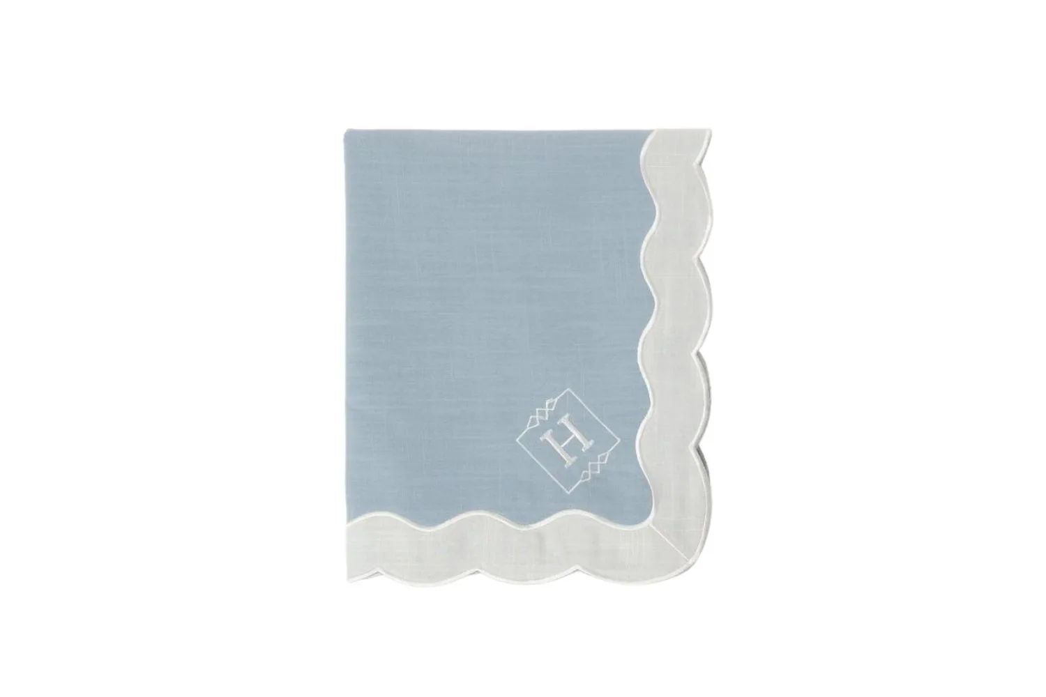 myer-heritage-florence-scalloped-edge-tablecloth