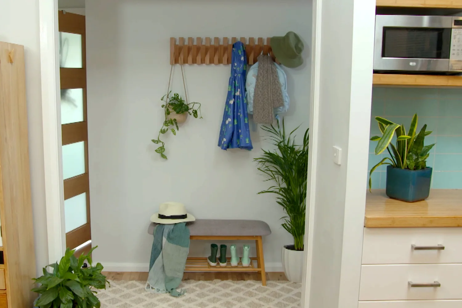 How to build a coat rack