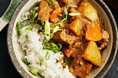 Japanese-style curry with beef and daikon