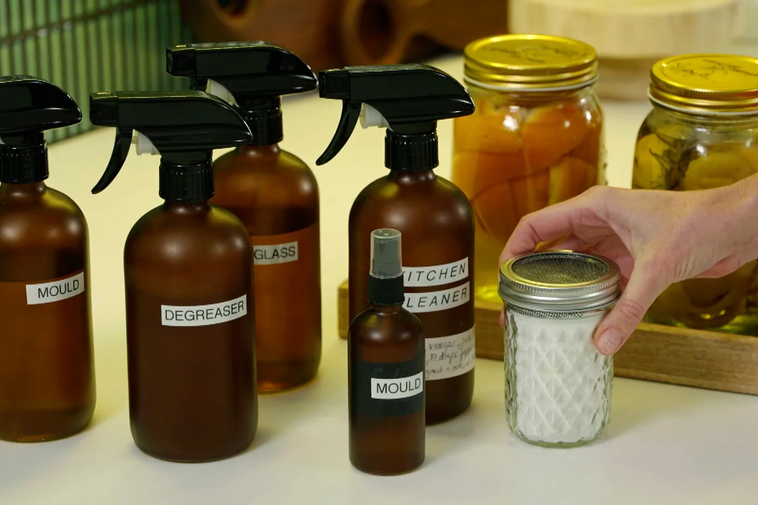 How to make your own eco cleaning products