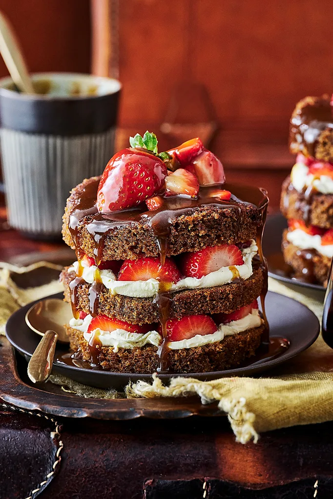 Warm gingerbread sponge stack