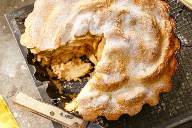 Classic apple pie