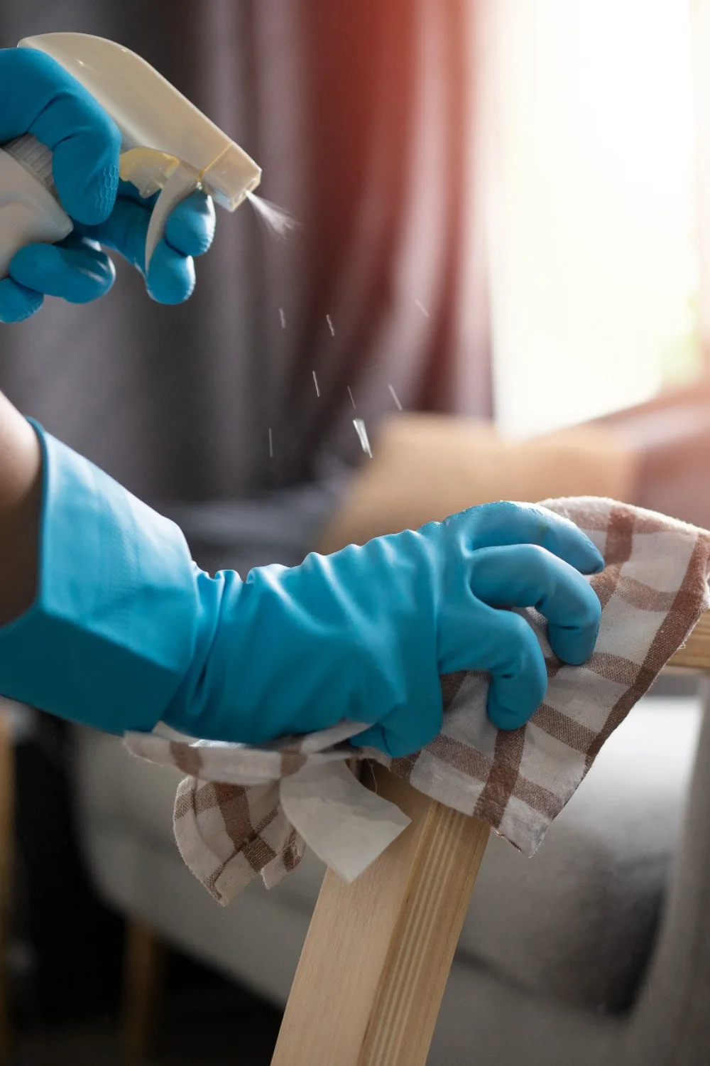cleaning dangerous mould