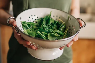 Genius fridge storage tip keeps bagged spinach fresh for up to 14 days