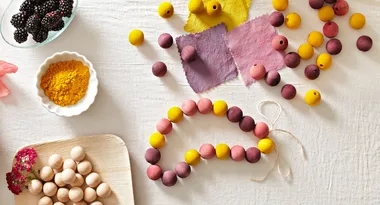 How to dye wooden beads