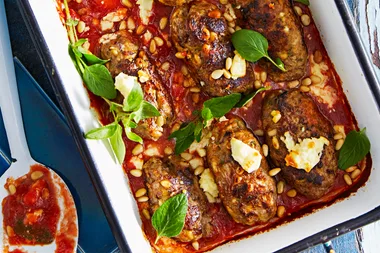 Tray-baked Greek sausages