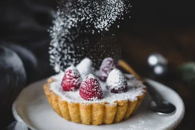 How to sift icing sugar without a sieve