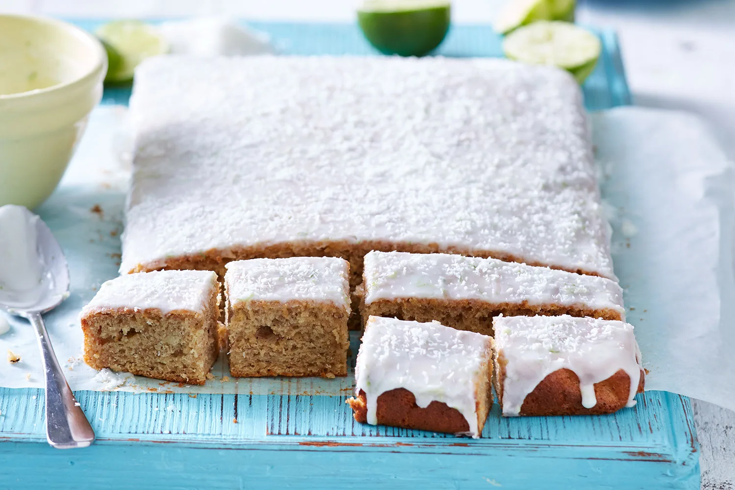 Quick-mix one-bowl banana cake