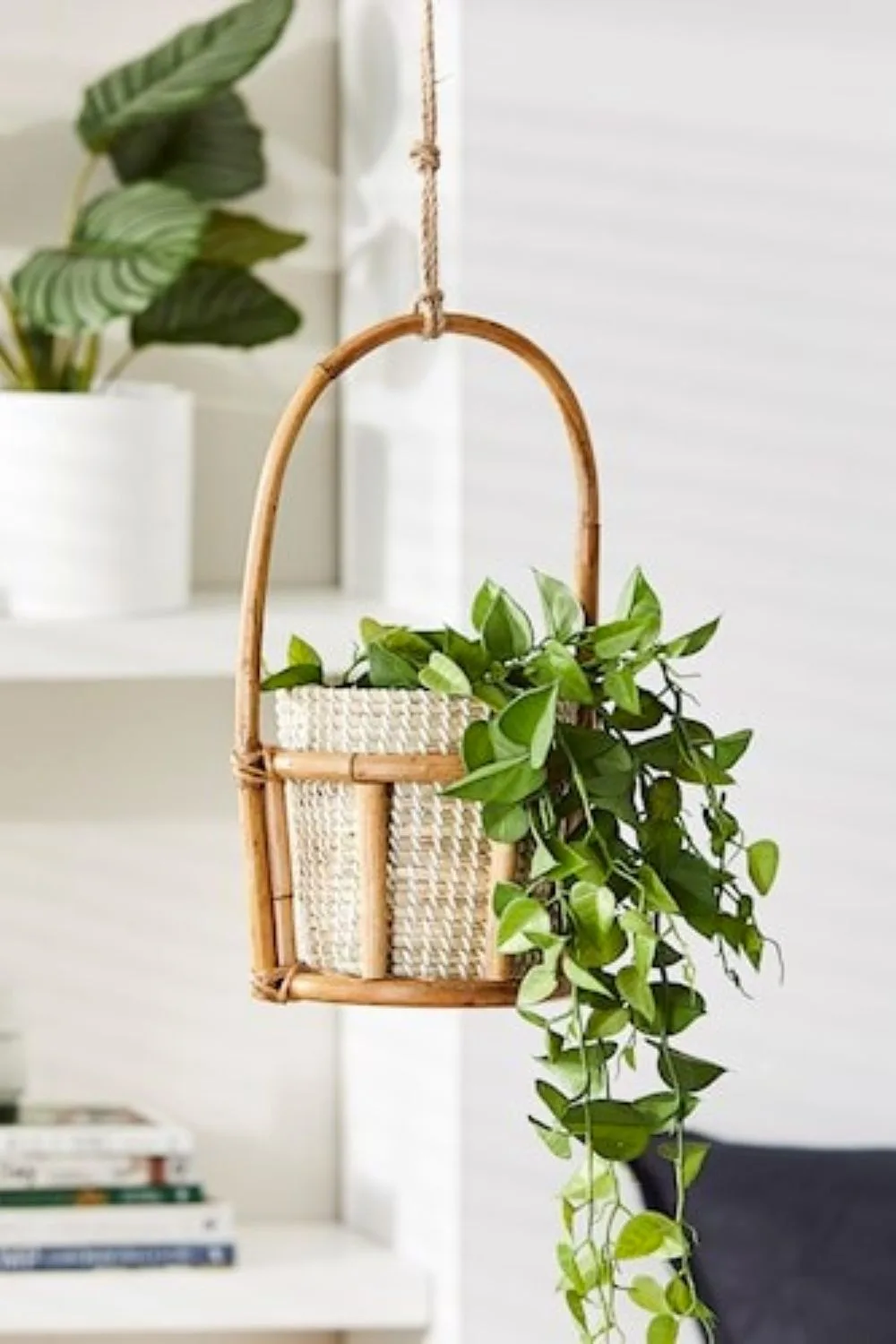 hanging-plant-pot-rattan