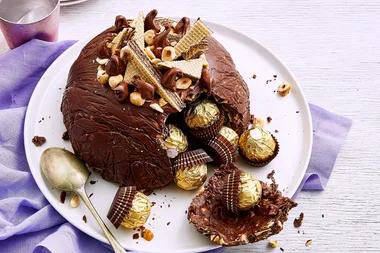 5-ingredient choc smash cake