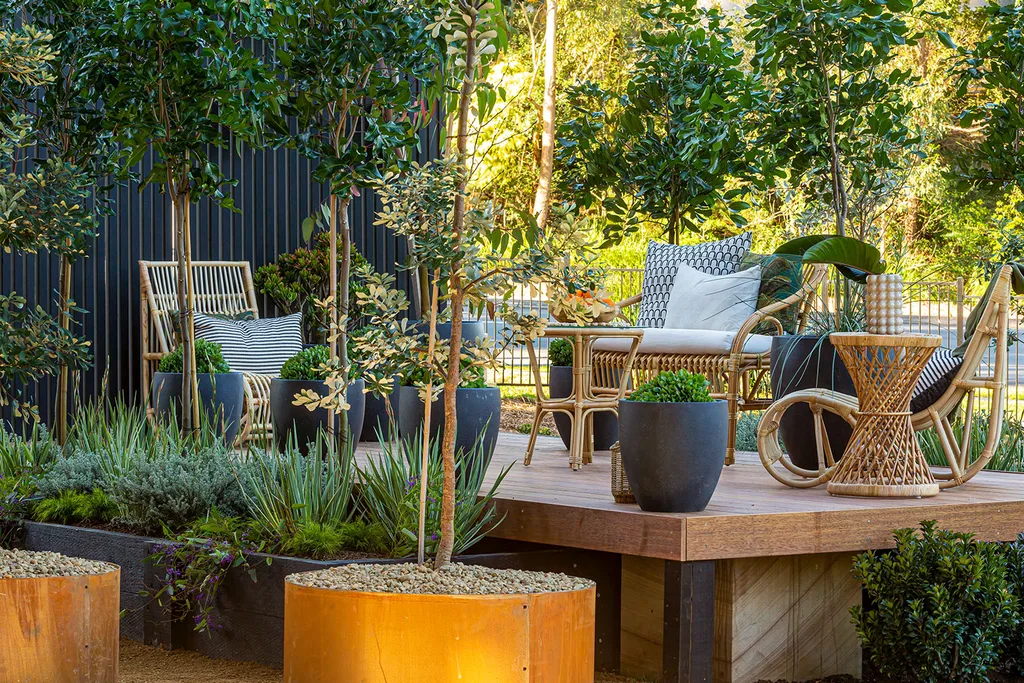 Jardim elevado com assentos