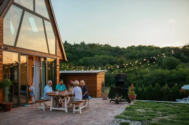 5 iconic essentials every Aussie backyard needs