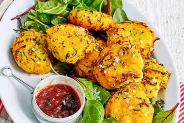 Polenta and zucchini cakes