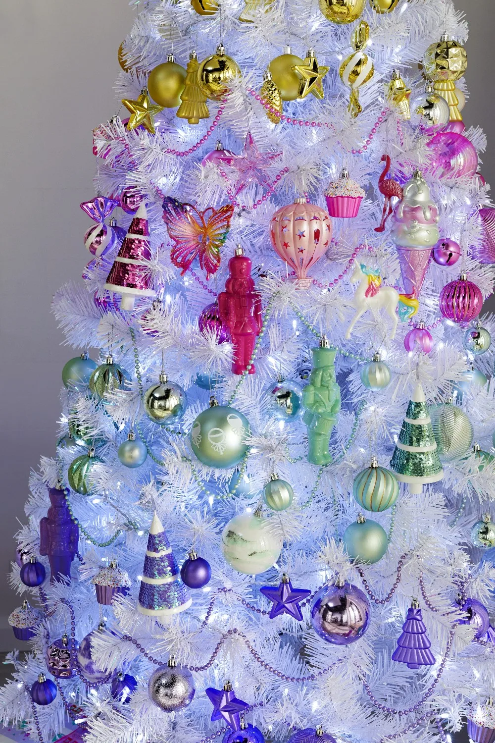 Big w christmas tree themes