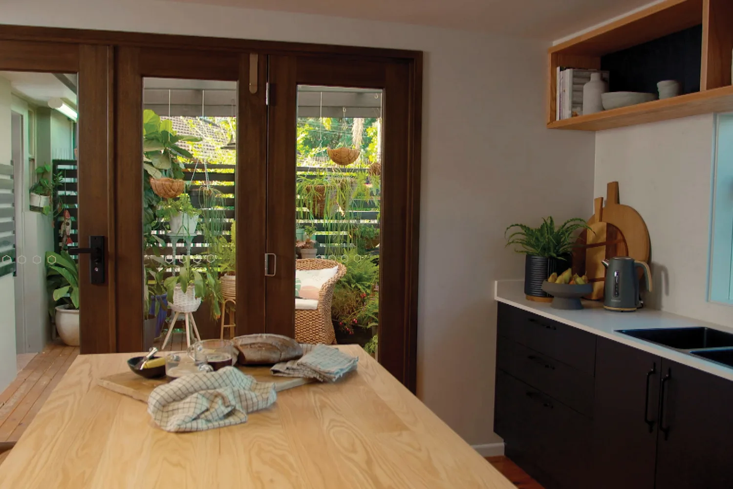 How to install bi-fold doors: simple steps for a big transformation