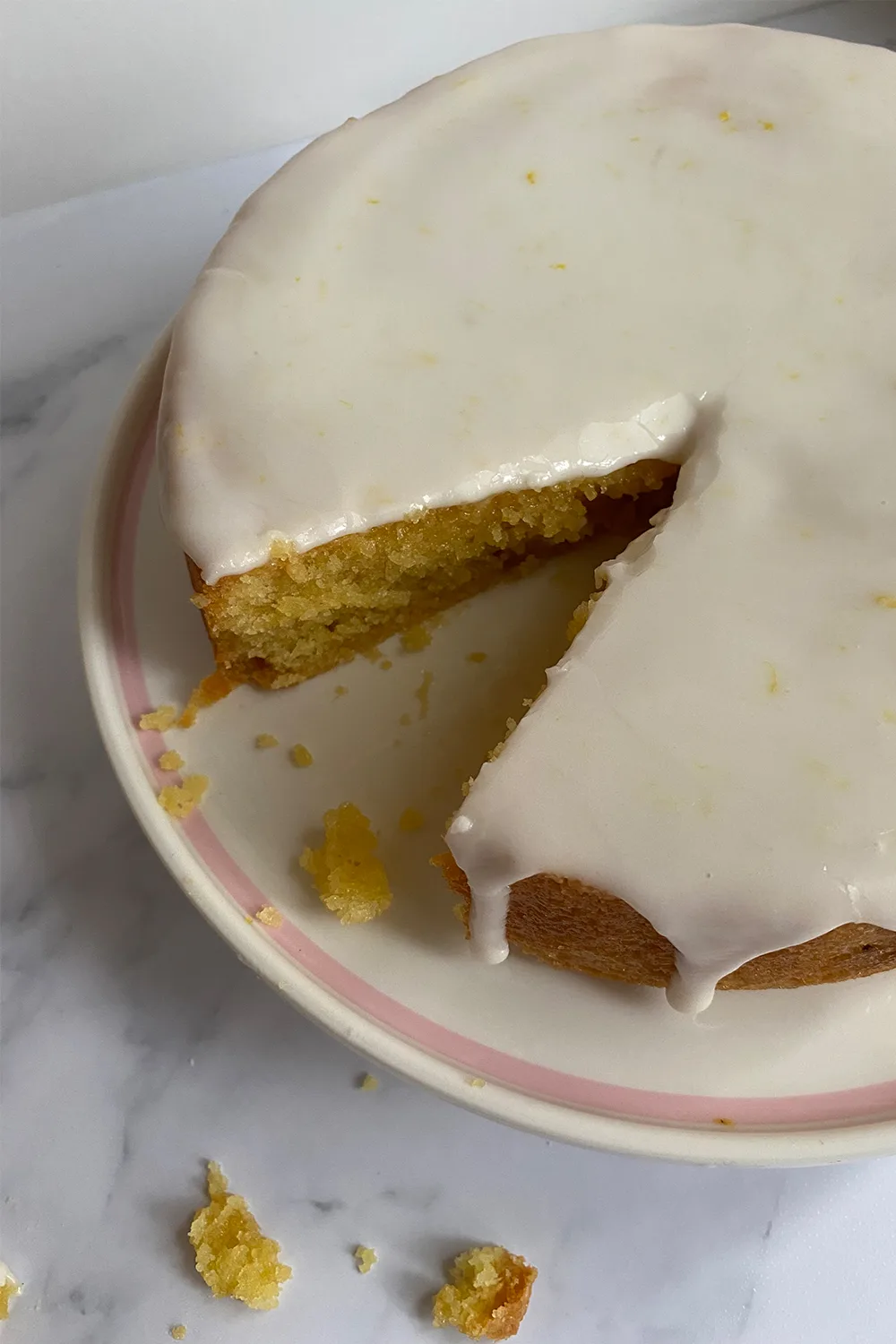 Gluten-free lemon drizzle cake