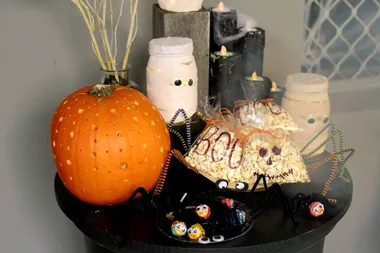 How to make Halloween decorations