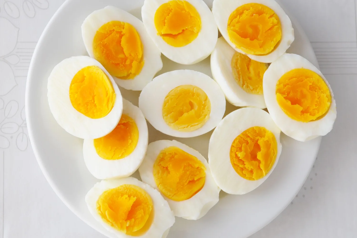 plate of boiled eggs how to boilegg