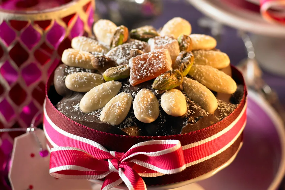 Mini rocky road Christmas cakes recipe Recipe - Better Homes & Gardens Australia