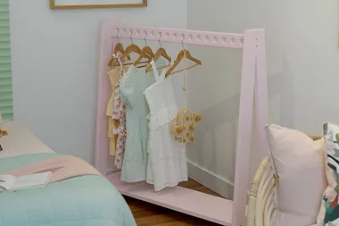How to make an A-frame coat rack with Adam