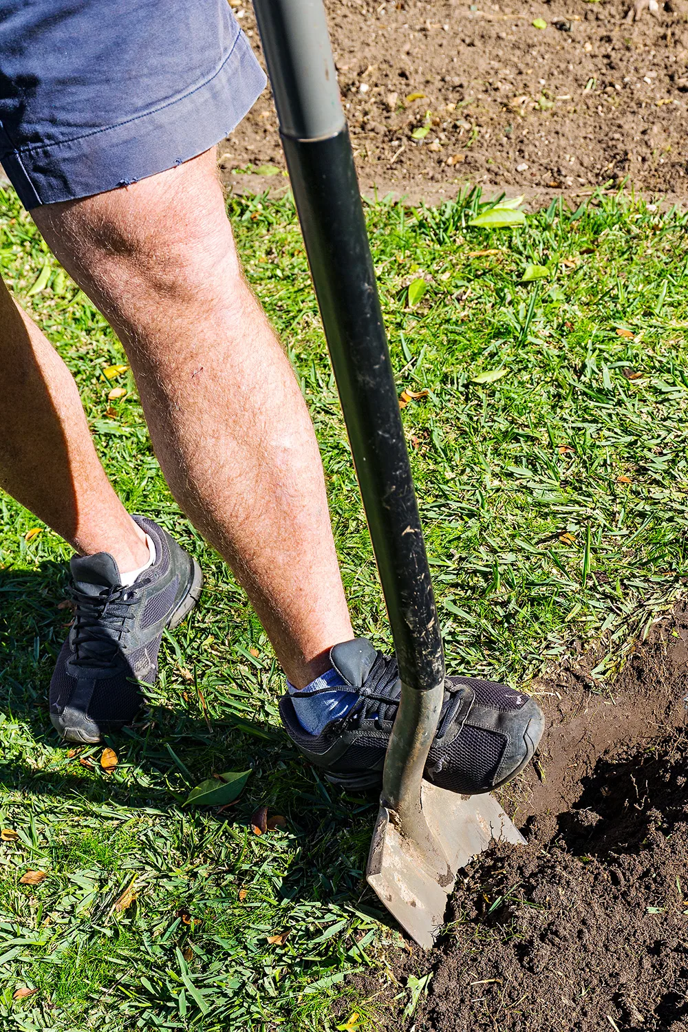 The easiest way to edge your lawn